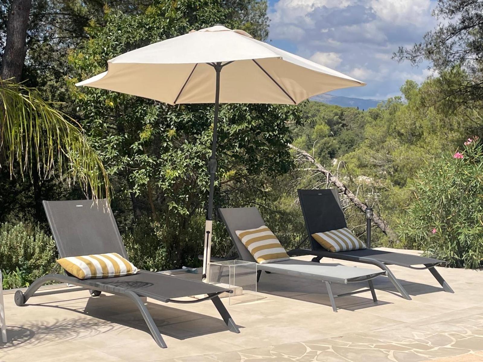 La Villa Des Carriers- Maison Avec Piscine Proche Mer Roquefort-les-Pins Exterior foto