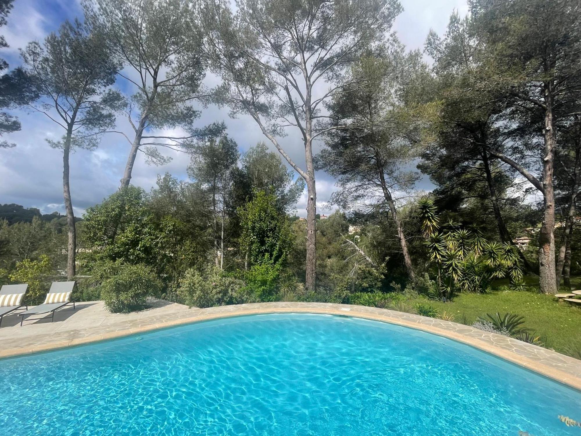 La Villa Des Carriers- Maison Avec Piscine Proche Mer Roquefort-les-Pins Exterior foto
